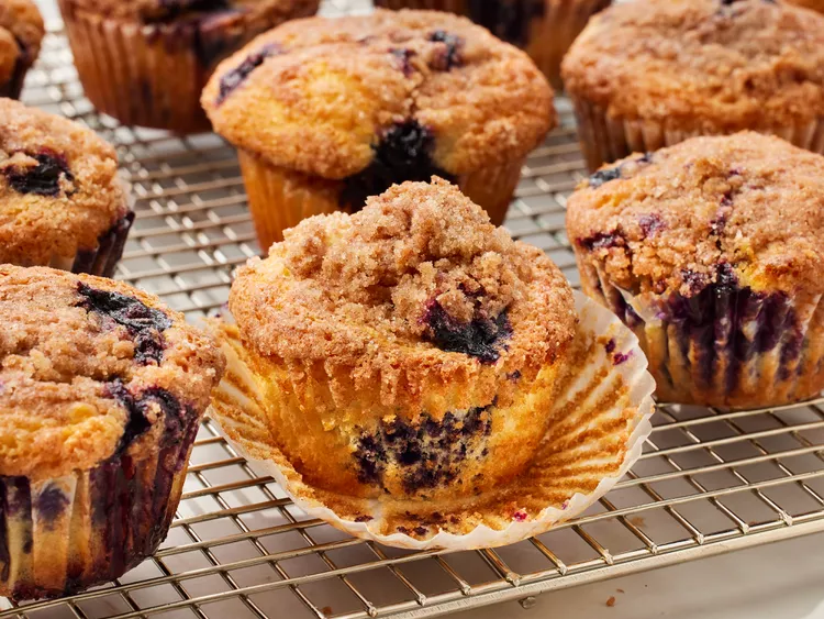 Crumble Blueberry Muffins